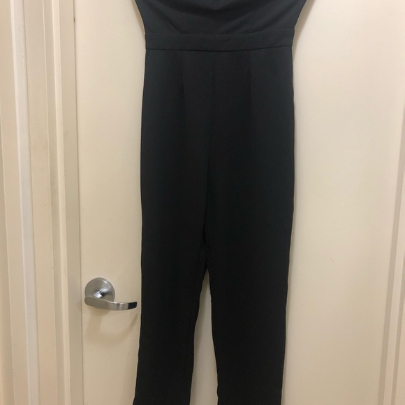 Clothes - Picture 7 of 16